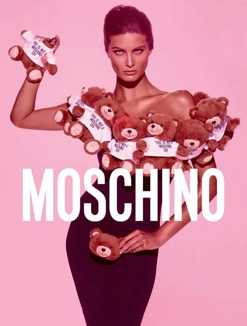 Реклама духов москино. Москино духи реклама. Духи Moschino Toy реклама. Moschino реклама. Розовая реклама.