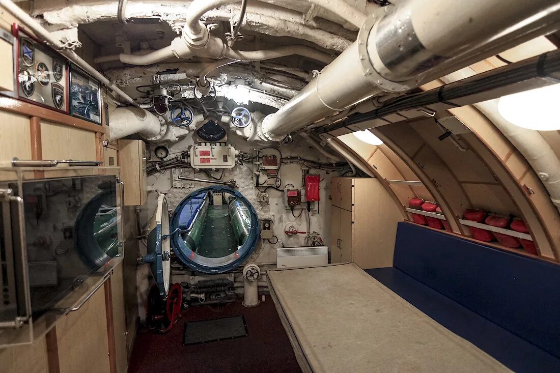 Тип 7 внутри. С-189 подводная лодка. внутри подводной лодки акула. внутри подводной лодки пр. 877. отсеки подводной лодки.