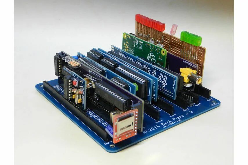 Arduino пк. Z80 arduino. arduino компьютер. компьютер на ардуино. микро-80 компьютер.