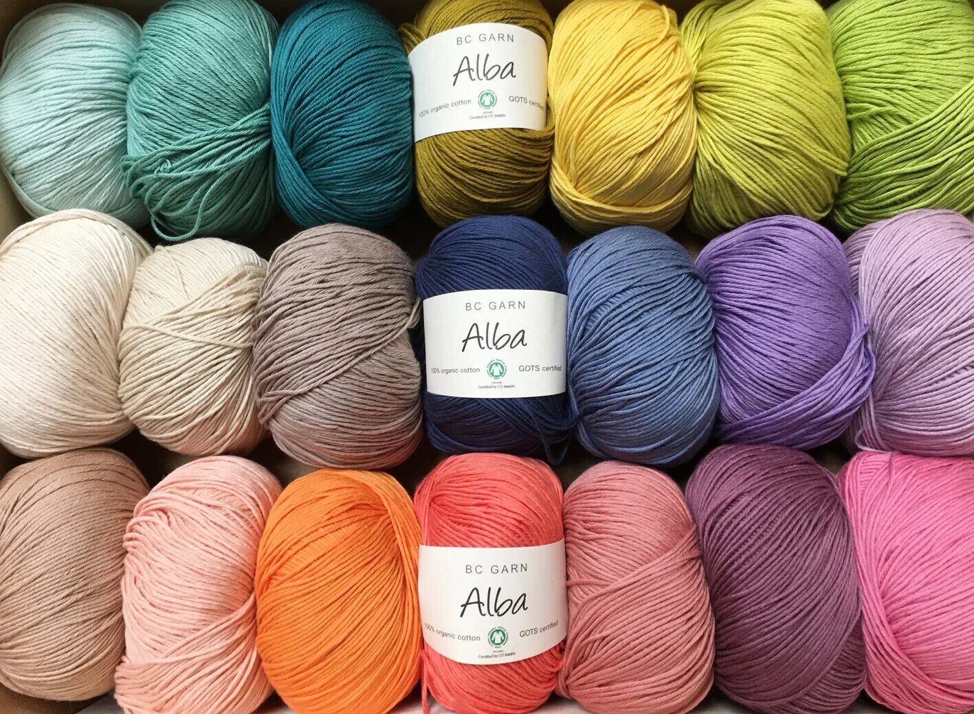 Ализе ланаголд классик 180. Пряжа хлопок. Эверест пряжа купить. Нитки для вязания. Пряжа котонакс карта цветов.