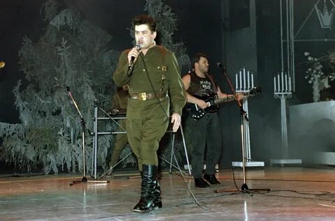 В каком году начали петь