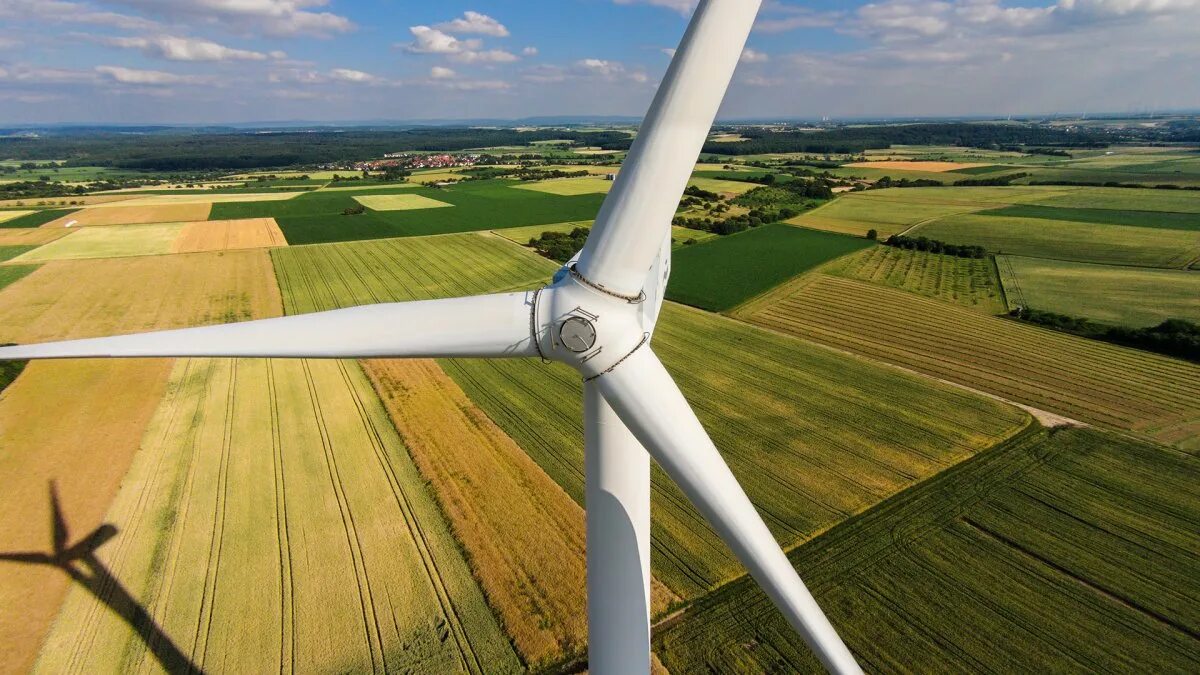 Ветрогенератор. Ветроэнергетика. Wind Turbine. Ветрогенераторы с высоты птичьего полета. Сколько стоит ветер