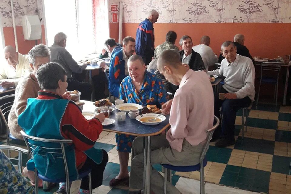 Забота и милосердие рязань. Милосердие и забота белгород. Благотворительное общество милосердие и забота белгород. Милосердие хабаровск приют для людей. Центр милосердия и заботы белгород.