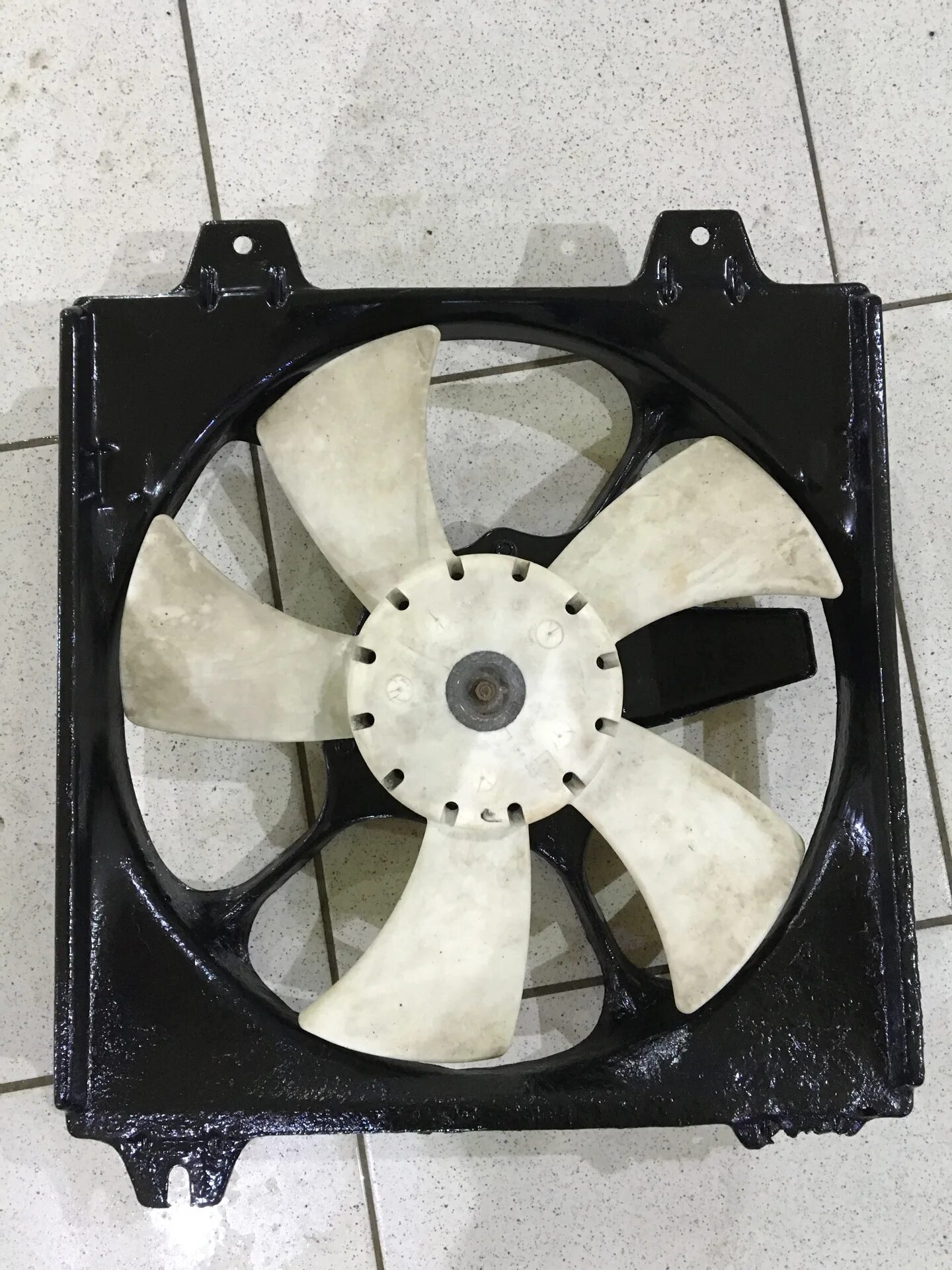 Вентилятор радиатора b; 2126. Корпус вентилятора охлаждения. Корпус вентилятора охлаждения. Кулер для корпуса thermaltake tt-2030. Вентилятор охлаждения логан 2.