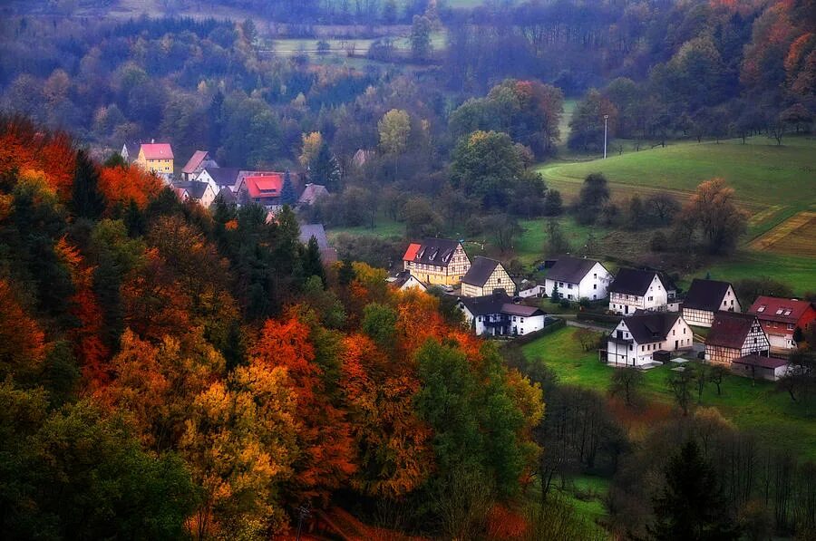 Countryside канал. Октябрьский пейзаж в Германии. Германия пейзаж линия. Бендорф Германия фото. Пейзажи Германии на немецком языке.