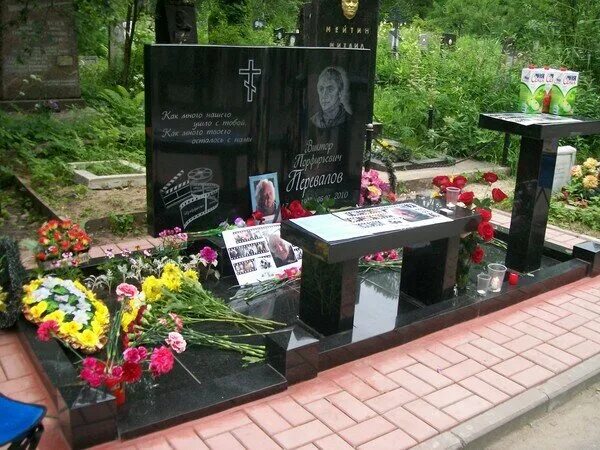 кладбище 9 января спб. кладбище жертв 9-го января спб. кладбище жертв политических репрессий спб. 9. кладбище памяти жертв 9-го января в санкт-петербурге.