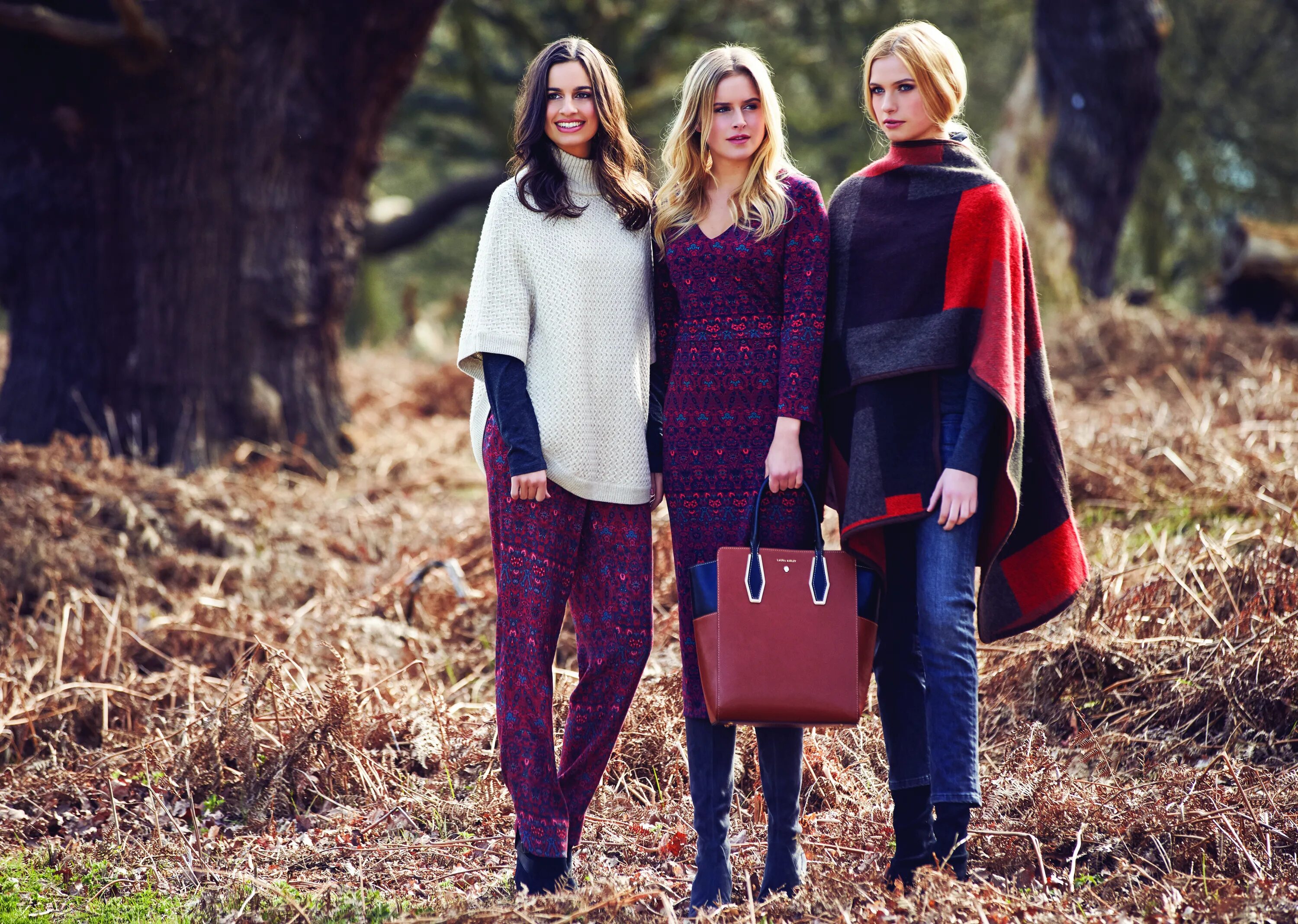 Кофта лаура скотт. Одежда 249. Laura scott одежда. Laura бренд одежды. Клубный стиль одежды для женщин.