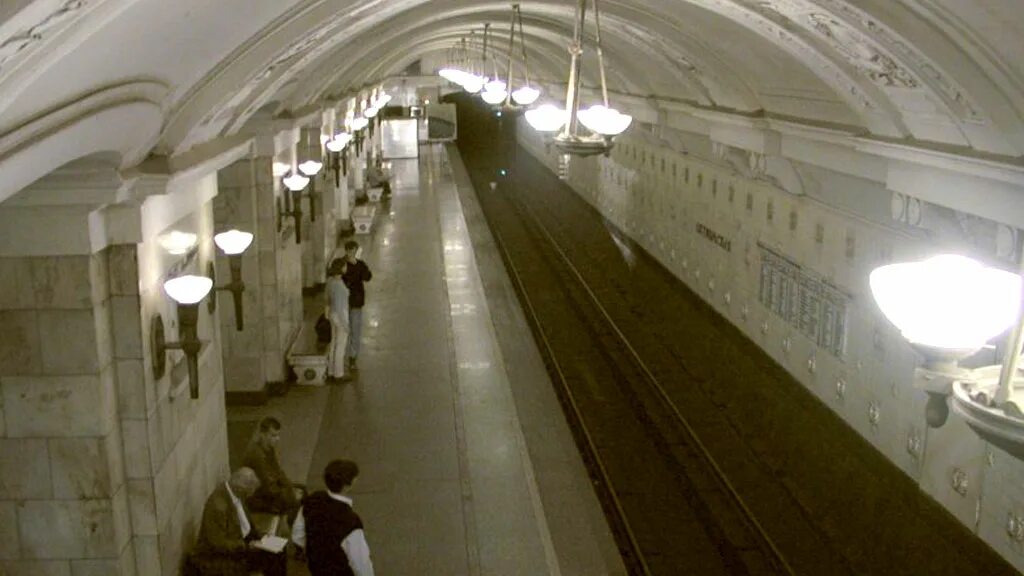 Метро октябрьская кольцевая линия. Красная ветка метро москва станции. Октябрьская какая линия. Станция добрынинская кольцевая. Станция октябрьская новосибирск.