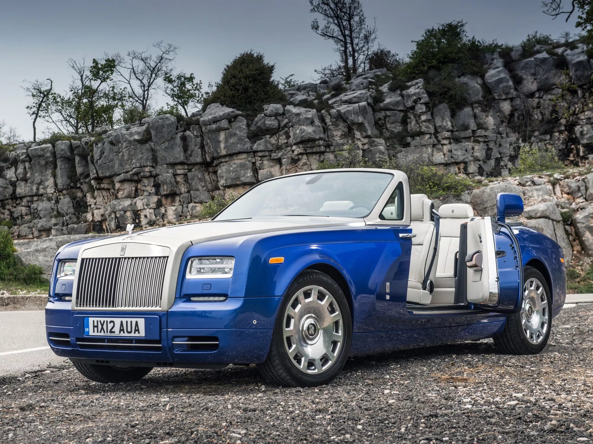 Rolls royce arcadia. 2012 Rolls-Royce Phantom Drophead Coupe. Rolls-Royce Phantom Drophead 2015. Роллс Ройс Фантом кабриолет. Rolls Royce Drophead Coupe 2020.