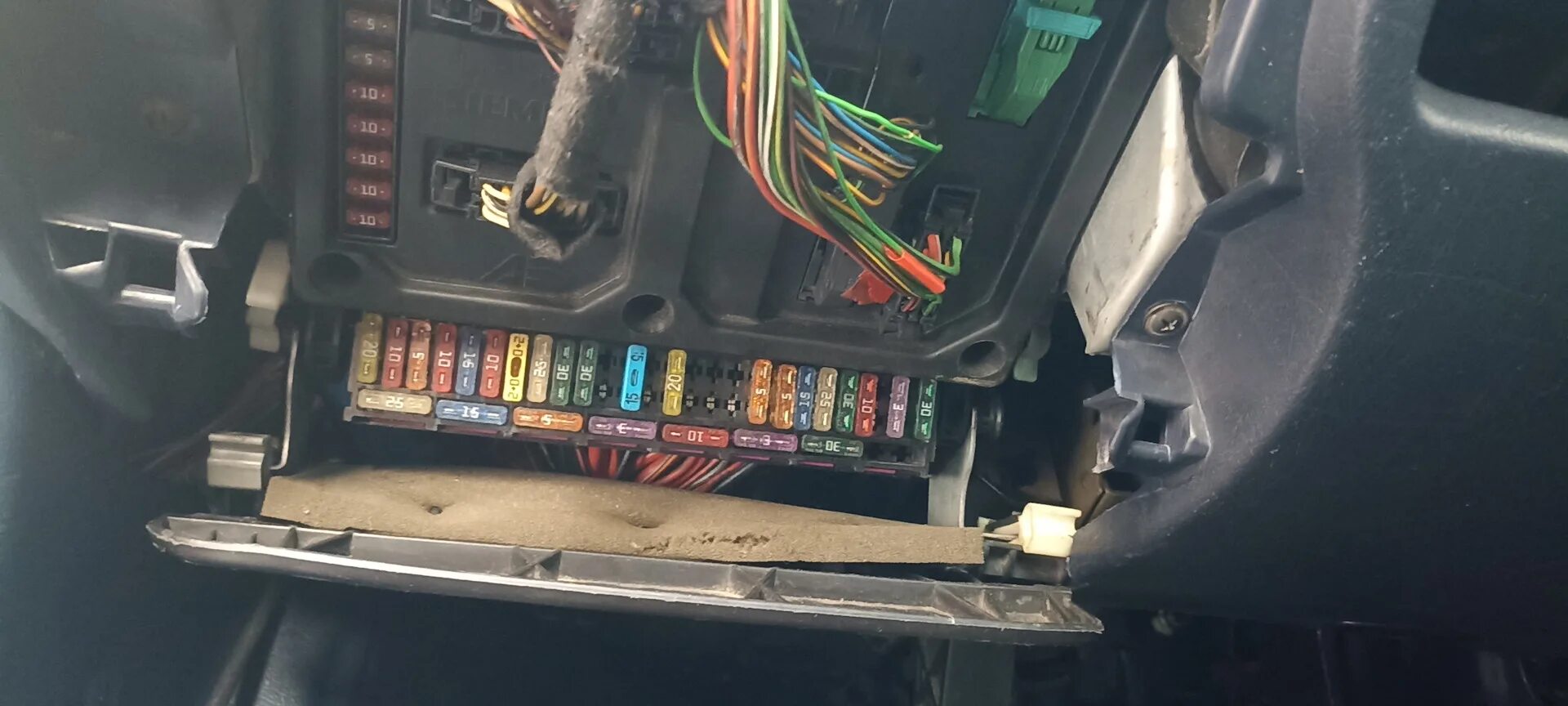 Реле и предохранителей шаран Aja Vieh Hauptquartier ford galaxy 2001 fuse box diagram Anpassung Keim halb ach