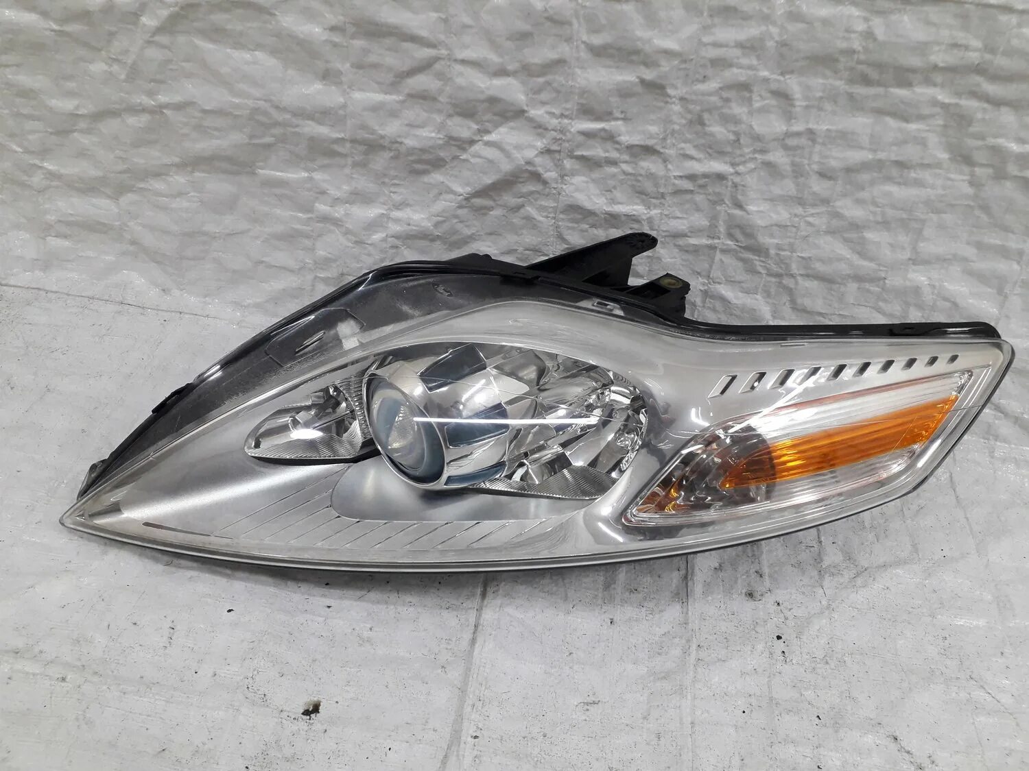 Фара форд мондео галоген. Артикул фары форд мондео 4. Лампы поворотника форд мондео 4. Ford mondeo led фары. Лампа фары форд мондео 2000.