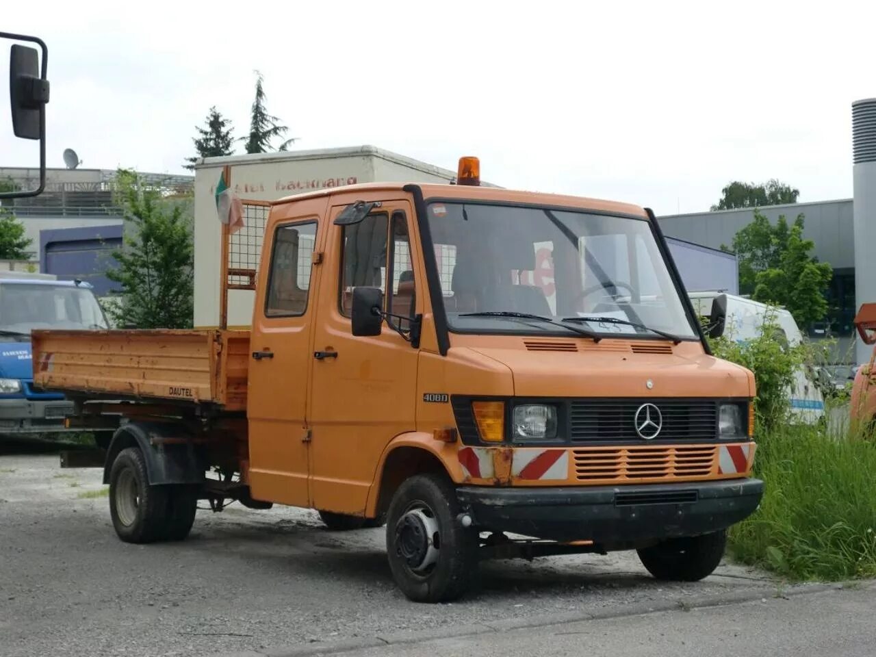 Мерседес т1 207-410. Мерседес-Бенц т1 207 бортовой. Mercedes Benz 207d. Мерседес Бенц т1 фургон. Купить бортовой мерседес