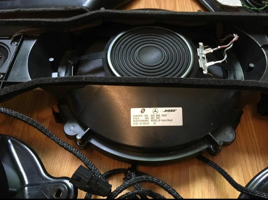 Динамики Bose w220 Mercedes. Сабвуфер Bose Мерседес w220. Динамики от Мерседес 220. Колонки Мерседес 221 Bose. Bose авто