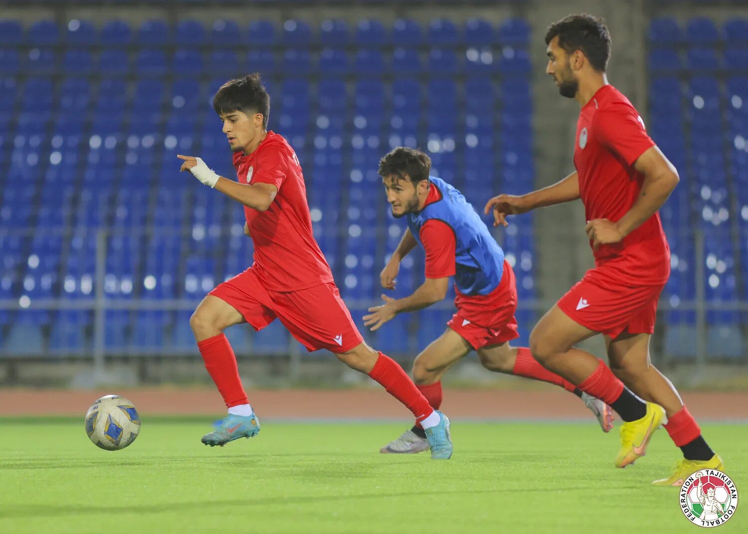 O'zbekiston futbol. Expo russia vietnam 2022 тпп срв. Товарищеские матчи в сентябре сборная россии. Футбол u20 usb. Тв футбол таджикистан.