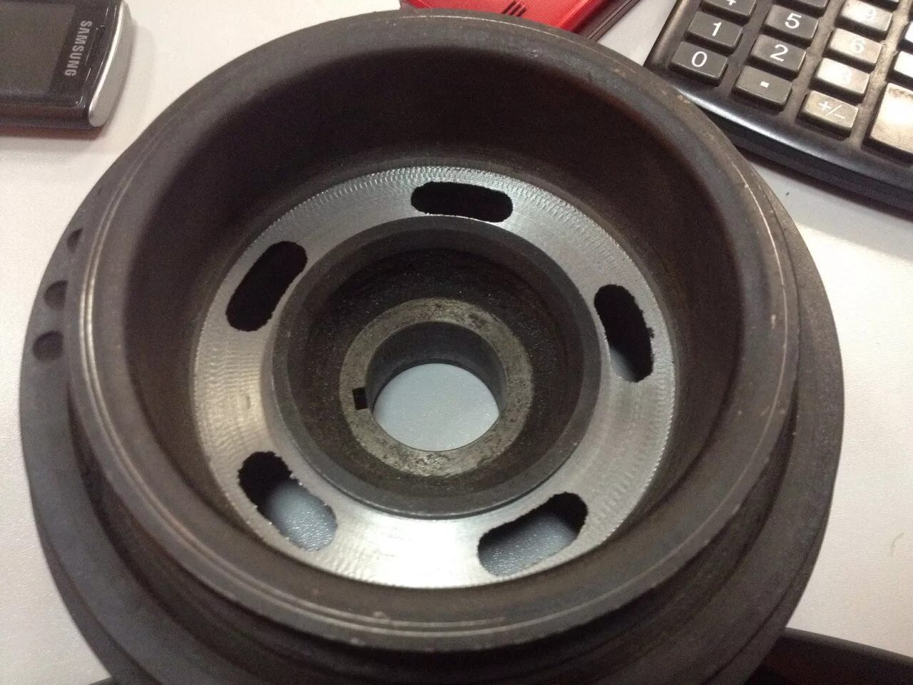 Реперный диск 60-2. Реперный диск 60-2 ваз. Реперный диск коленвала kawasaki 636. Реперный шкив коленвала 60-2 бмв. Диск 60 2.