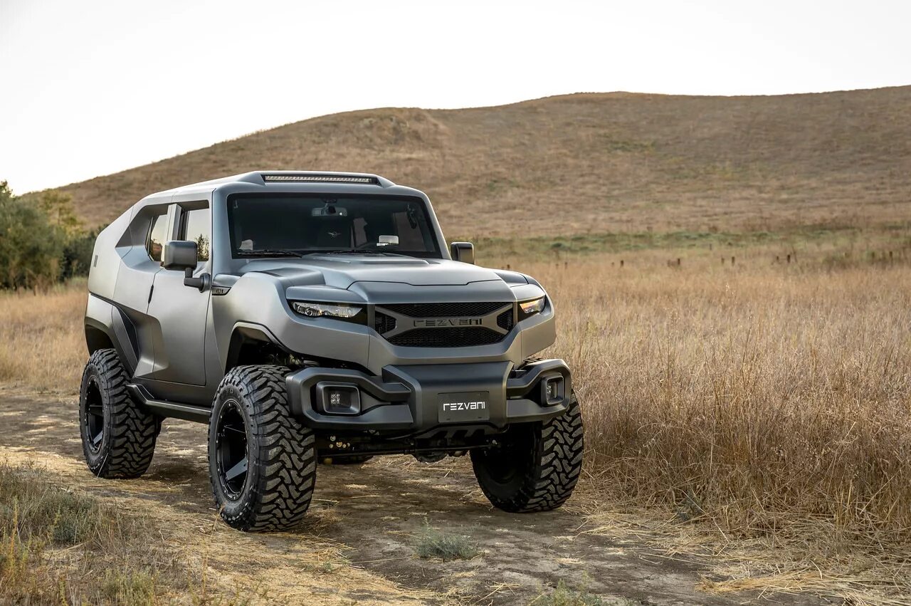 Танк внедорожник 2020 резвани. Rezvani tank 2022. Rezvani tank 6x6. Rezvani tank military edition. Новый джип танк.