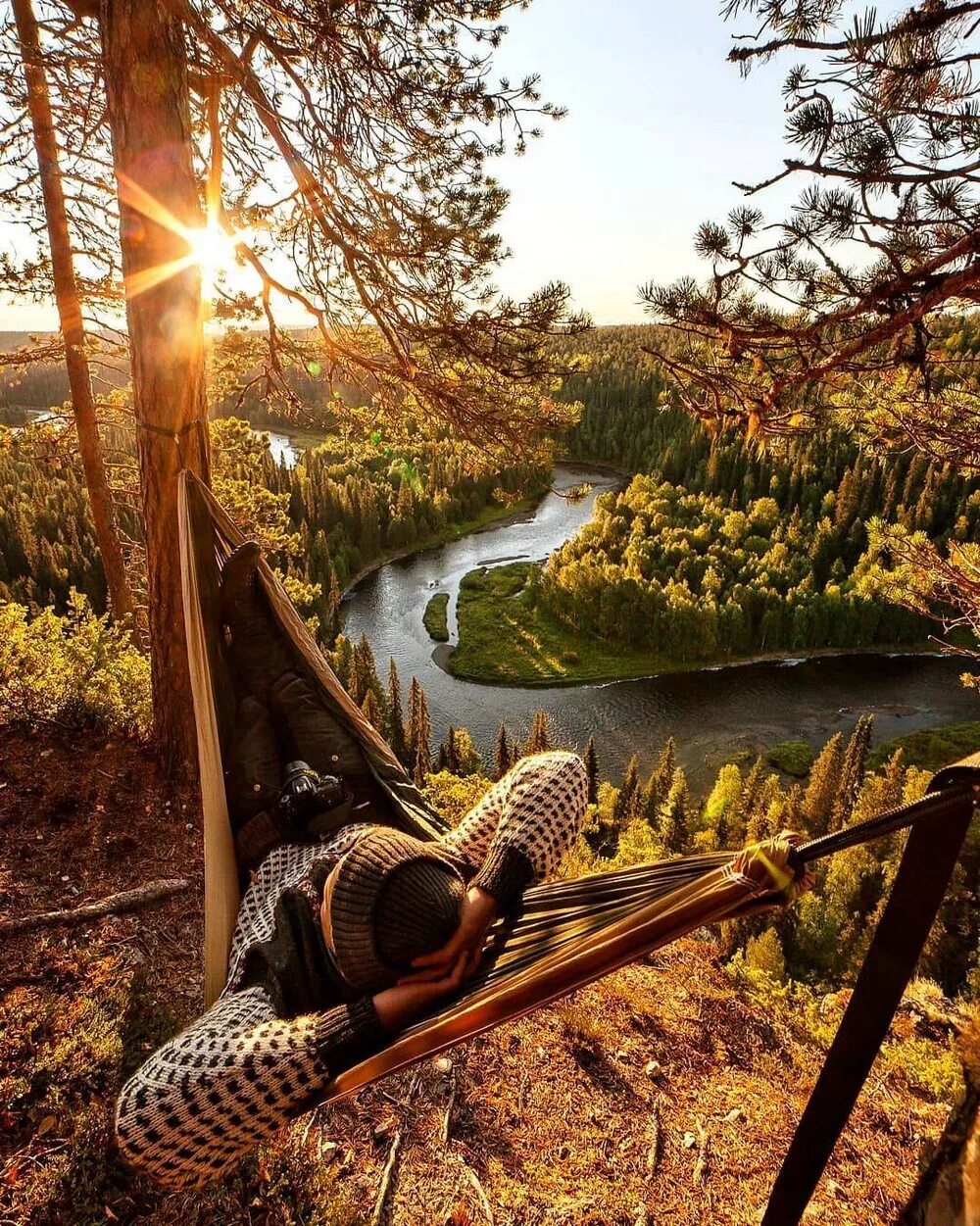 Необычное утро. Гамак осень. Необыкновенное утро. Интересная жизнь.