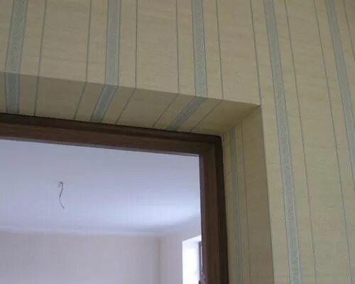 Поклейка откосов. Откосы обклеить обоями. Откосы декоративной штукатуркой. Оконные откосы оклеенные обоями. Поклейка откосов.