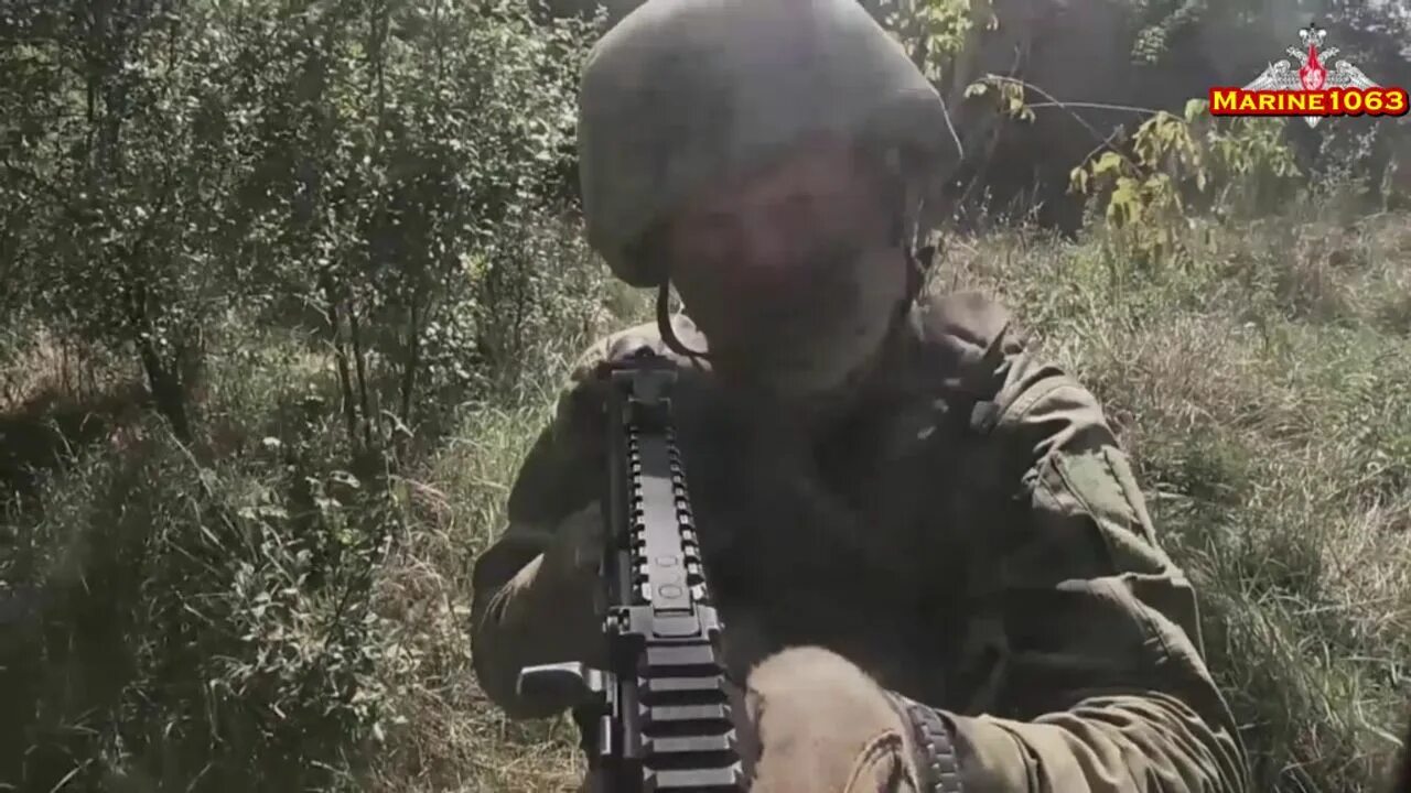 Полнеба с нами донбасс. Полнеба с нами донбасс. Полнеба с нами донбасс. Полнеба пламя полнеба смог донбасс за нами и с нами бог. Донбасс плакаты.