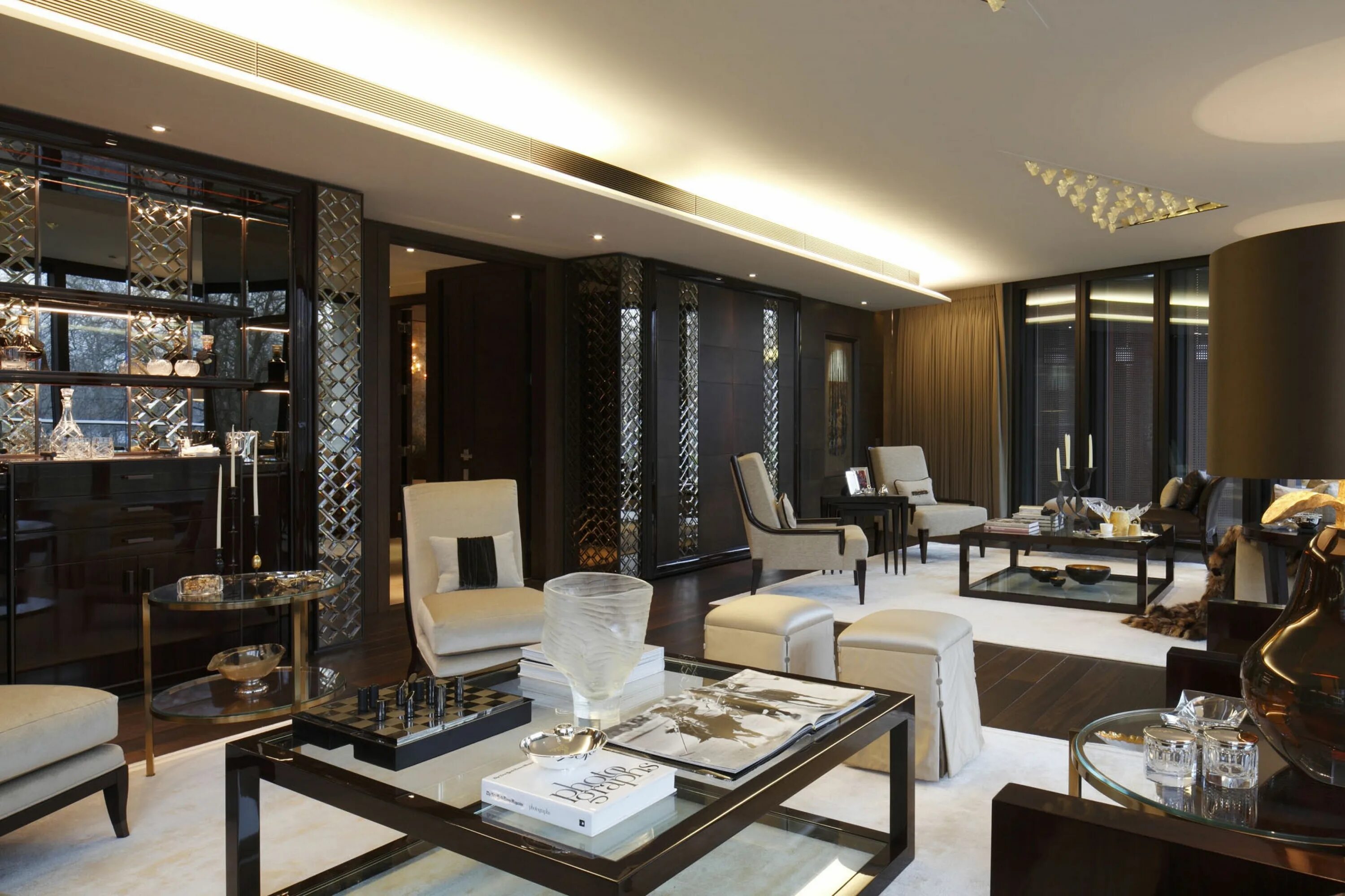 Designer luxury. One Hyde Park интерьер. One Hyde Park гостиная. One Hyde Park Lobby. One Hyde Park, 100 Knightsbridge.