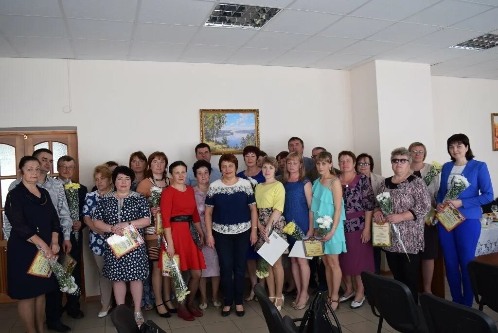 Выгоничи црб. Выгоничская центральная районная больница. Главврач больницы выгоничей брянске. Главврач выгоничской црб брянской области. Выгоничская црб.