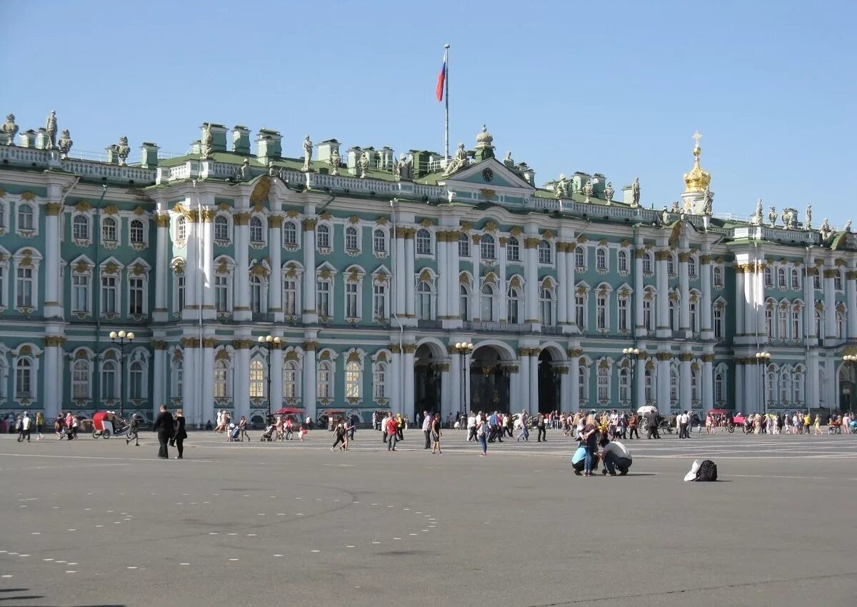 Екатерининский дворец пушкин флигель. Растрелли архитектура екатерининский дворец. Дворец сколько идет. Петродворец большой дворец. Императорский дворец в петергофе.