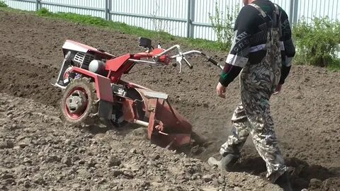 Плуг двигатель