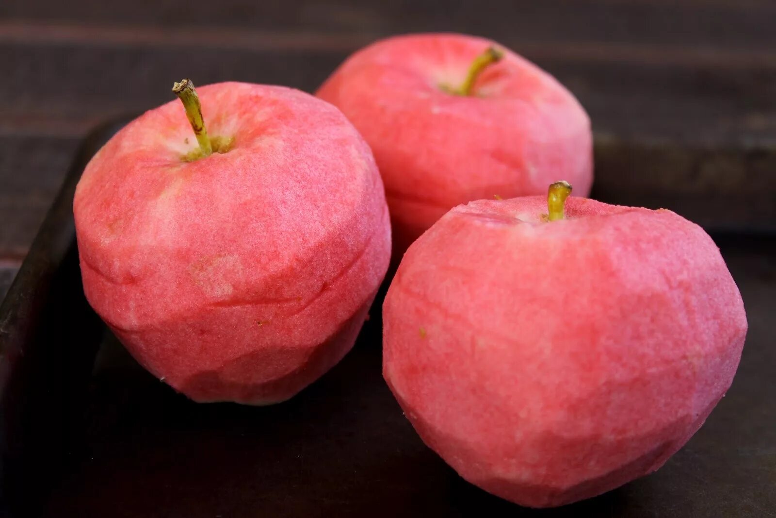 Яблоня Пинк Перл. Яблоня розовый жемчуг (красная мякоть). Сорт яблок розовая Жемчужина. Сорт яблок розовый жемчуг. Сорт розовый налив