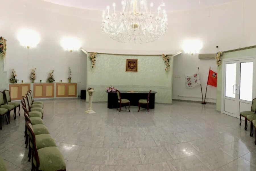 Свадебный фотограф дмитров. Дмитровский отдел загс, москва. Дмитров работа загса. Загс город дмитров московская область. Дмитровский загс москвы.