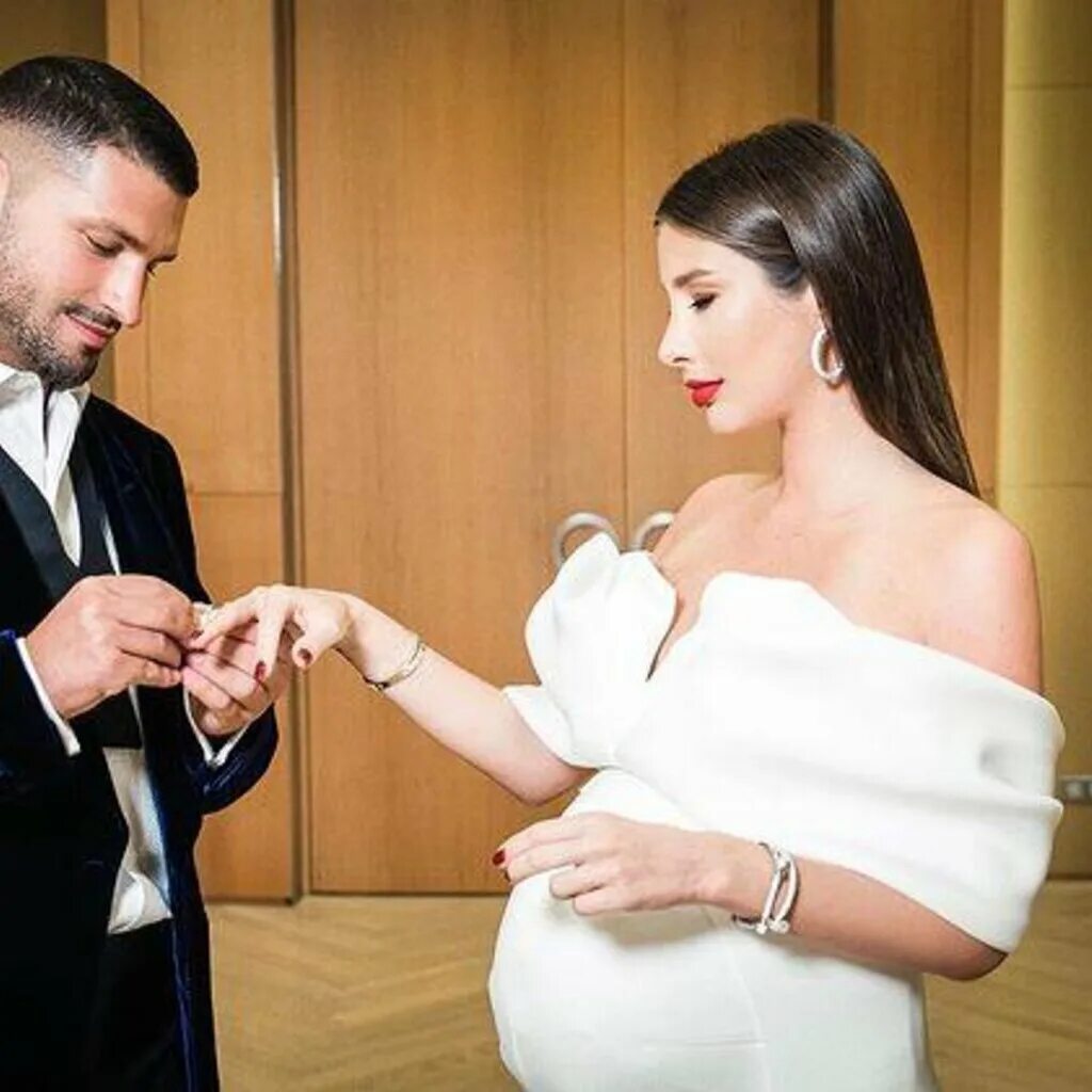 замужем за бизнесменом. дзюба артик и асти. замуж за богатого. лопырева и булатов. кэти топурия свадьба.