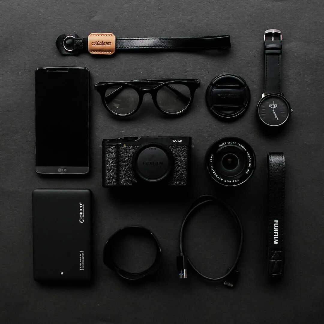 Accessories black