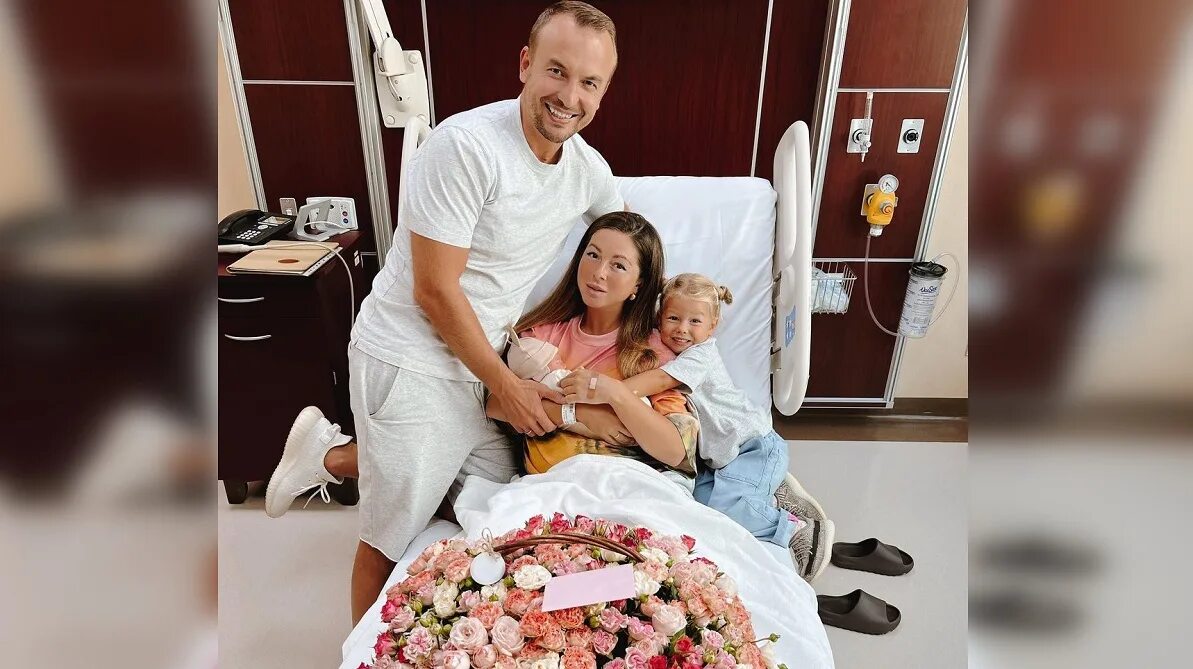 Нюша рожает. Певица нюша родила второго ребенка. певица нюша родила 2 ребенка. нюша с детьми 2025. нюша родила второй раз.