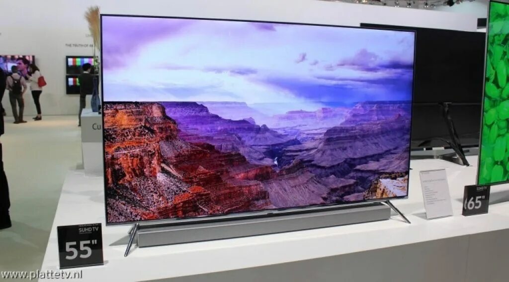 Телевизор 65 сравнение. Samsung ue49ks7000. Samsung TV 60 дюймов. Samsung 55ks7000. Телевизор 55 дюймов vs 65 дюймов.