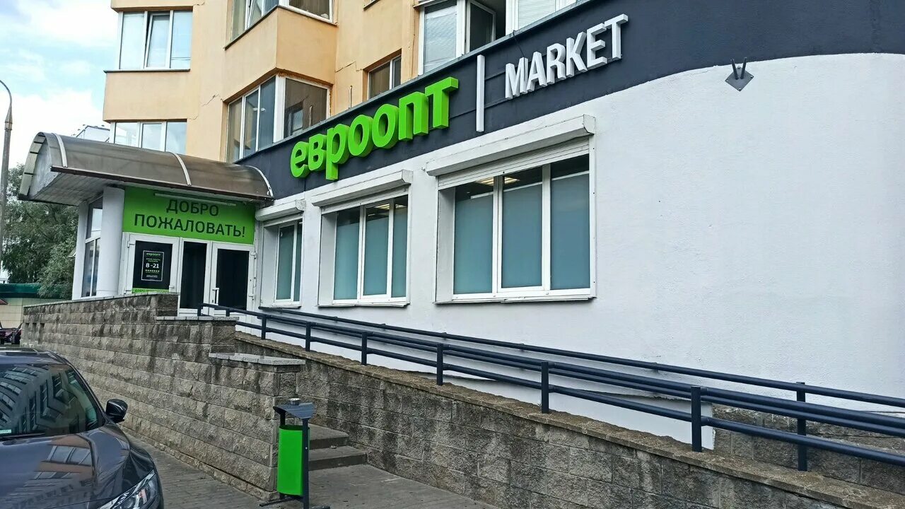 3 х комнатные квартиры в гомеле на 60 лет ссср. интернациональная 42. гомель ул каменщикова 1. нежнова 52к1. квартира мазурова.