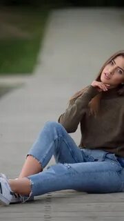 Фотосессия позы для девушек на улице