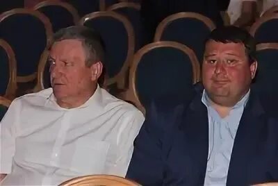 Депутаты подарили мясорубки