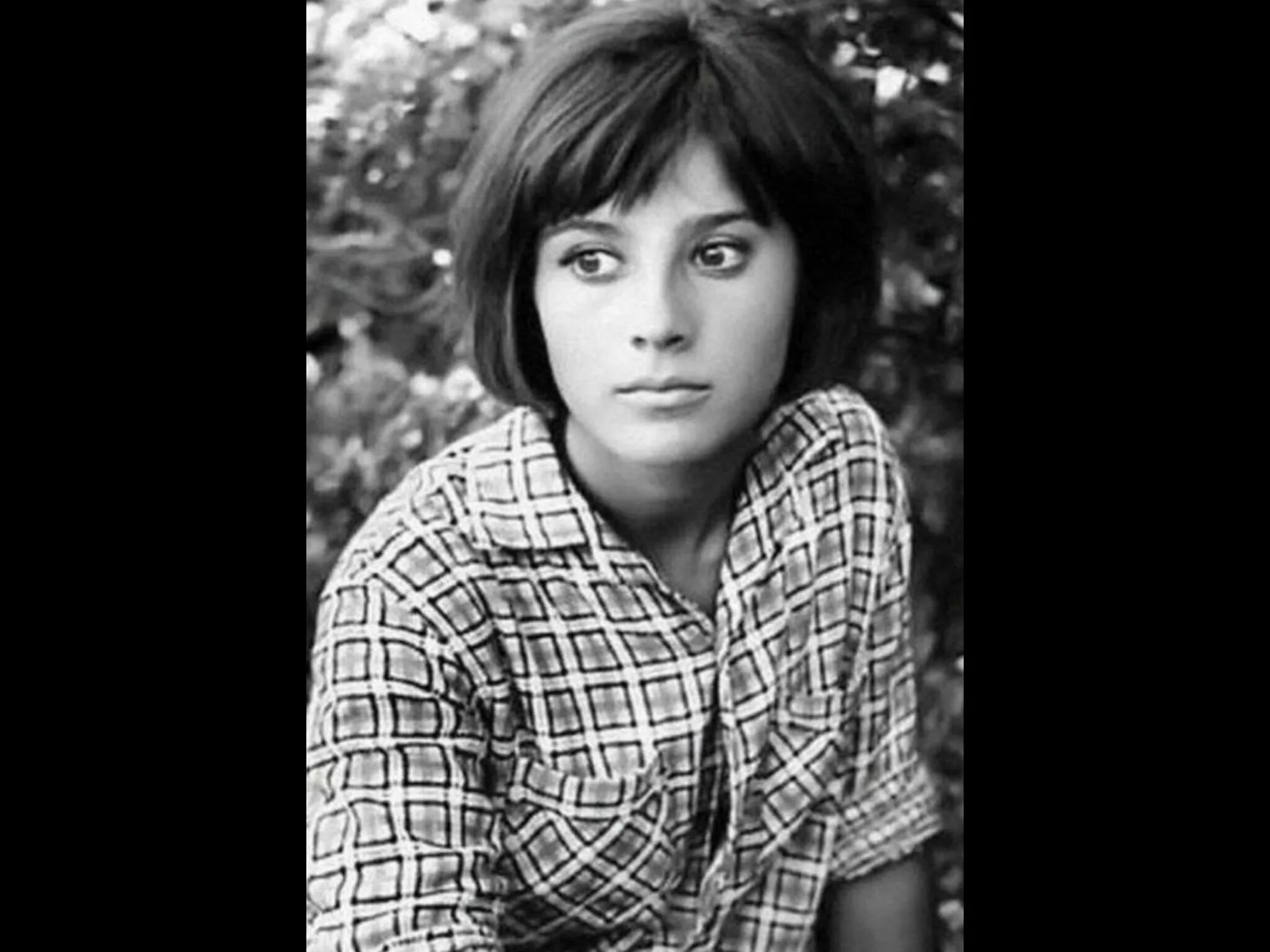 Варлей где то на белом. Кавказская пленница варлей. Варлей 1967. Кавказская пленница варлей. Настя задорожная кавказская пленница.