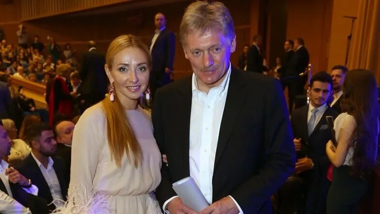 песков первая жена