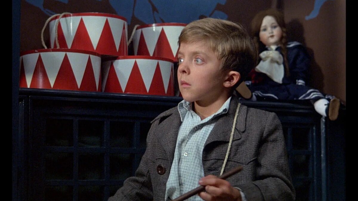 Ангела винклер жестяной барабан. Жестяной барабан 1979. Tin drum. Жестяной барабан die blechtrommel, 1979 сцены. Tin drum.