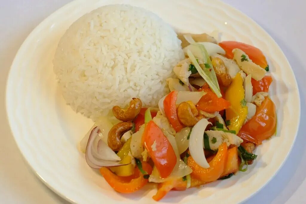 кухня мьянмы. фо сао га вьетнамский. ком га. кафе вьетнамской кухни в коломне. ком га шот.