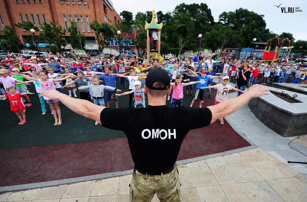 С началом учебного года. Акция зарядка. Новый учебный год. Массовая зарядка. Событие заряжай.