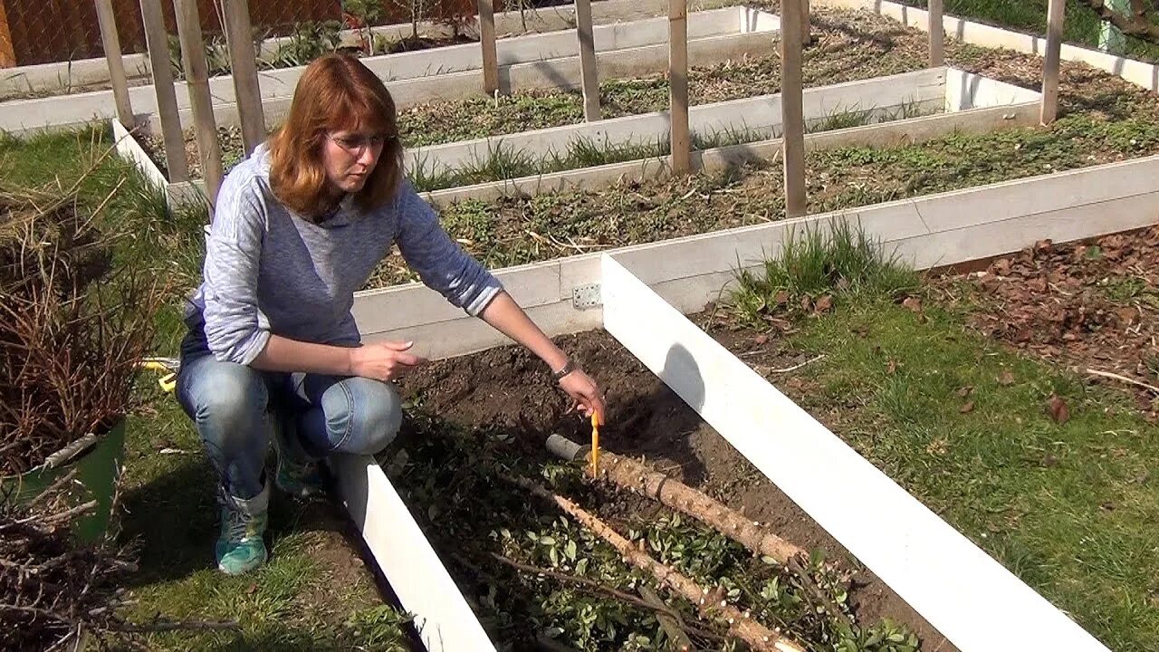 Теплые грядки своими руками пошаговое изготовление. Теплые грядки. Высокие теплые грядки. Тёплые грядки своими руками. Грядки из пенопласта.