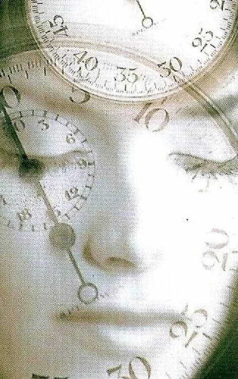 B движение вспять. Часы вспять. время арт. время вспять. часы время вспять.