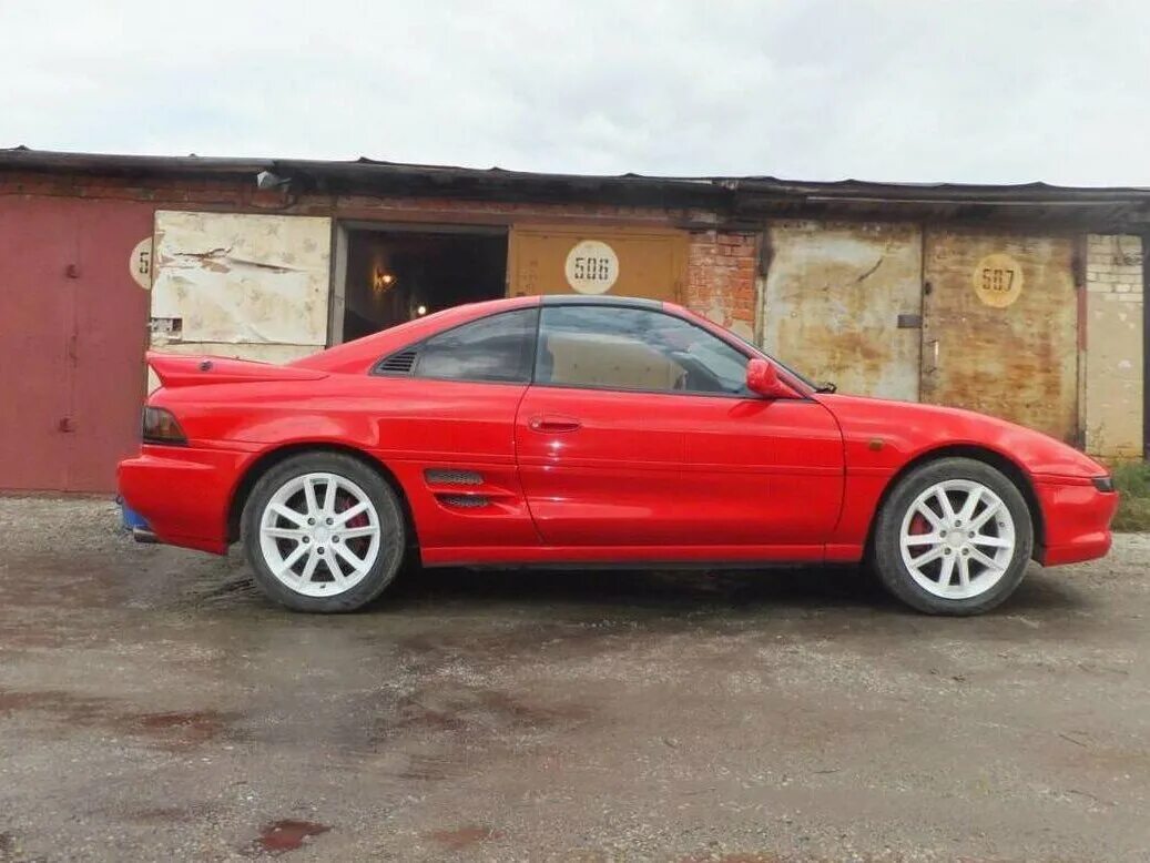 Тойота мр2 купить в россии. Toyota mr2 1993. Тойота мр2 1993. Тойота мр2 красная. Тойота купе 1993.