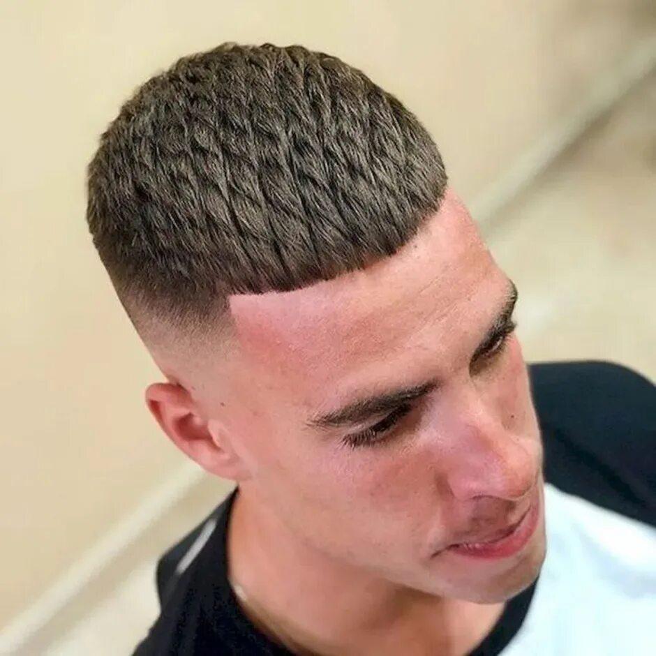 Стрижка фейд андеркат. Фейд андеркат помпадур. Андеркат слик. Razor fade стрижка. Гитлерюгенд стрижка 2022.