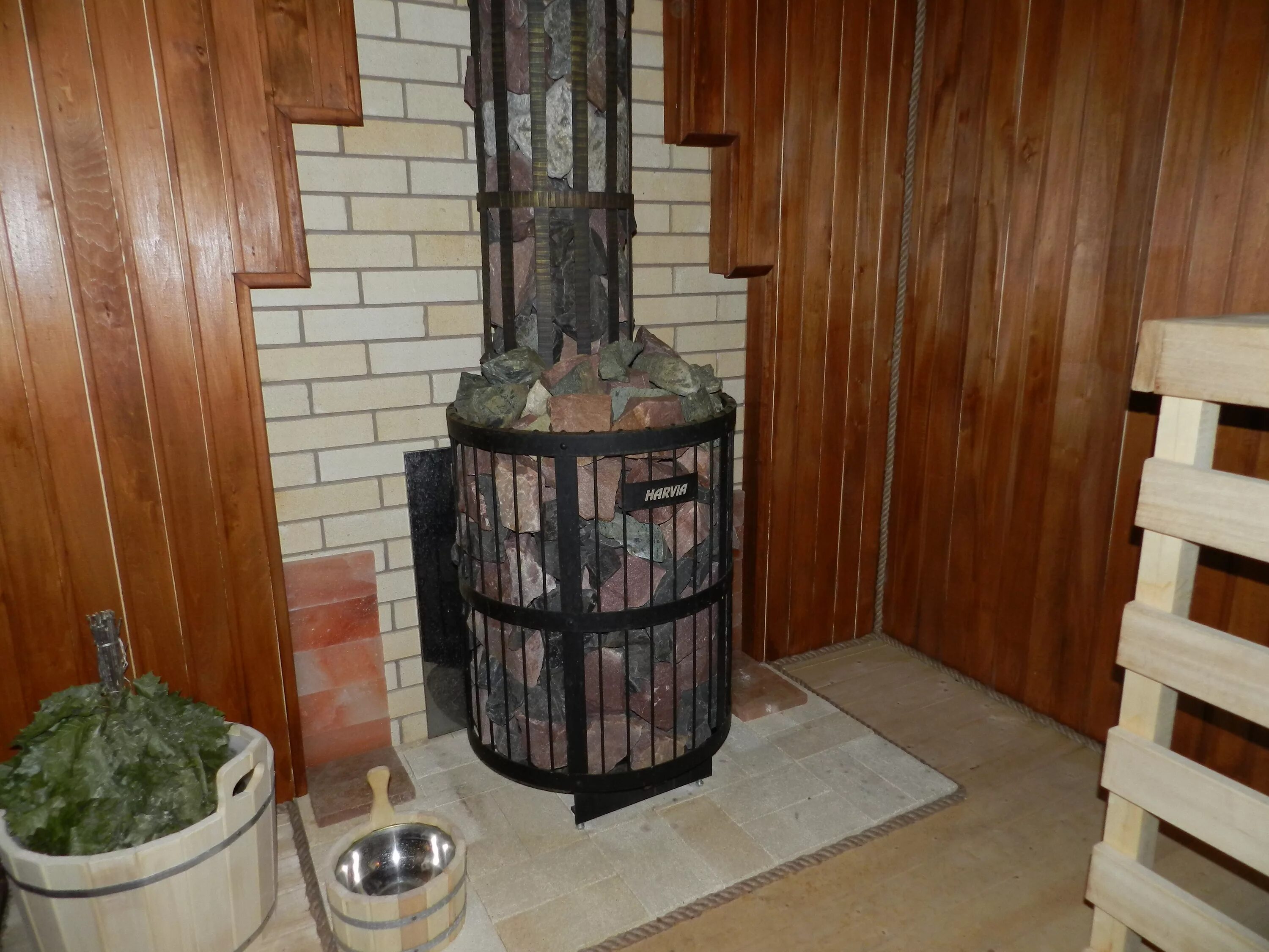 банная печь sawo cirrus cir3-45ns-p. печь в парилке. печь каменка в парилке. печь в парилке в камнях. Harvia legend 150.