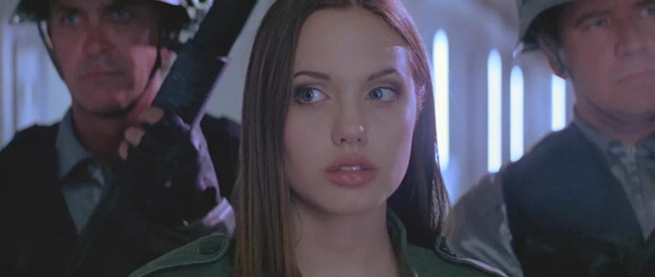 Киборг 2 1993. Киборг 2 Анджелина Джоли. Анджелина Джоли киборг 2 стеклянная тень 1993.
