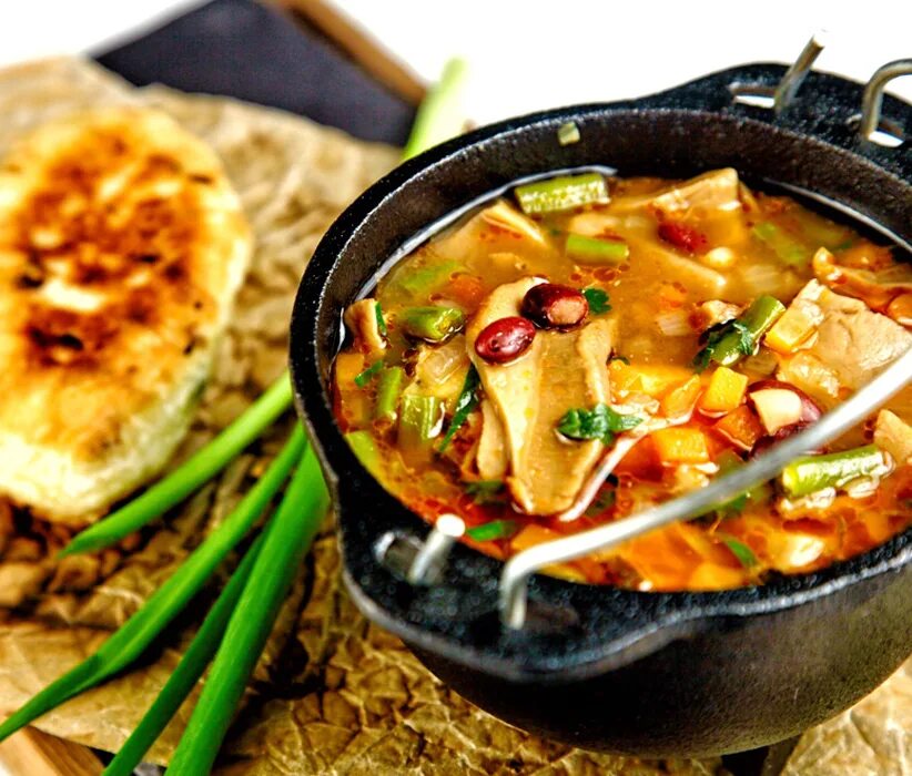 Блюда монастырской кухни. Постные блюда. Постный обед. Постные голубцы с грибами. Аппетитные блюда.