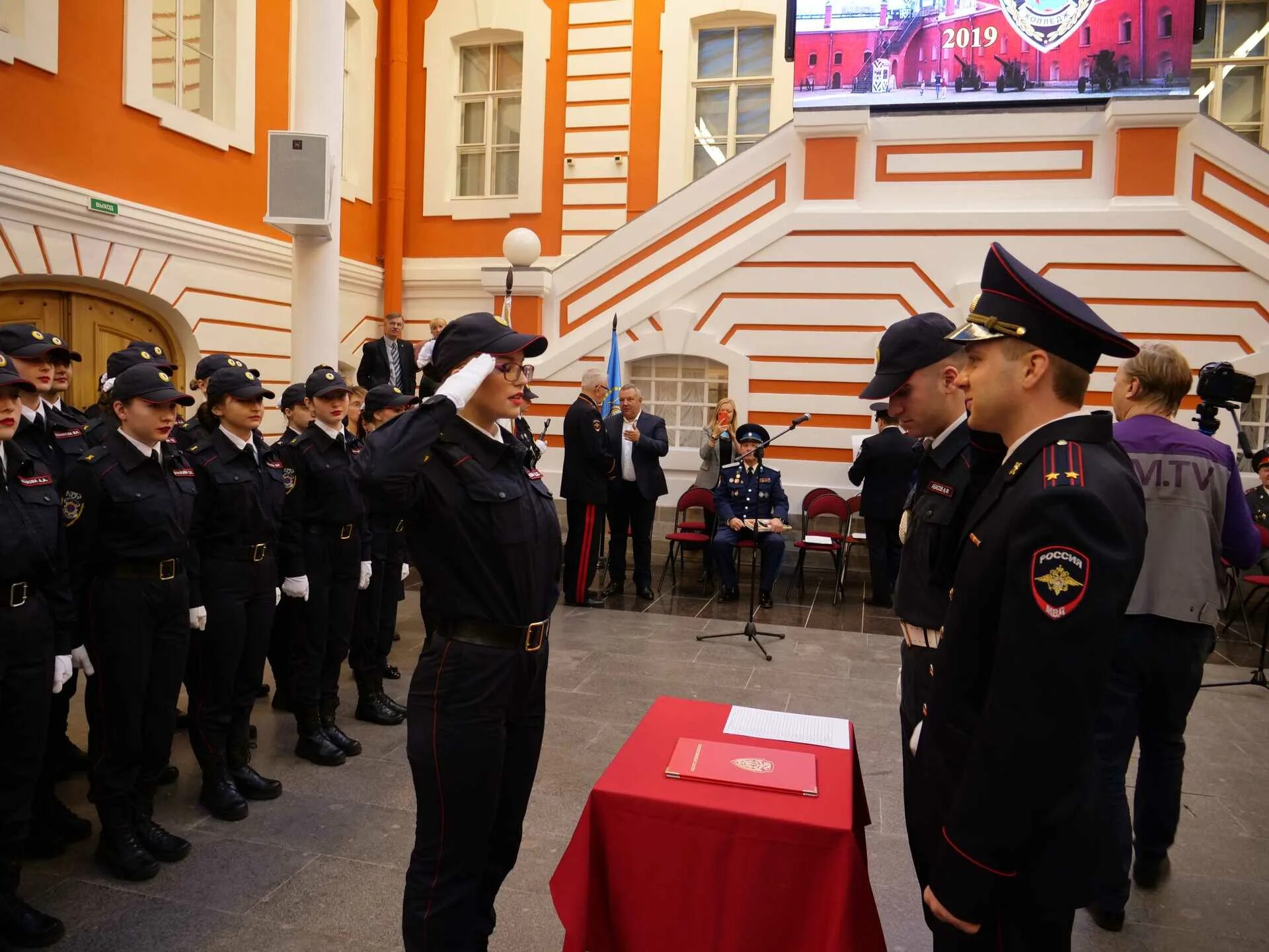 Список колледжей санкт петербурга после 9. Академия милиции в СПБ колледж. Санкт-Петербургский полицейский колледж — «ИНТЕРПОЛИСКОЛЛЕДЖ». Красноармейская СПБ Академия милиции. Санкт Петербургский колледж полиции после 9.