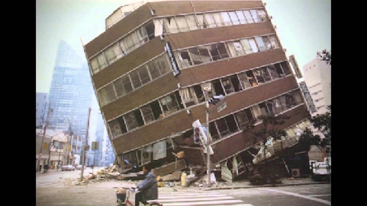 Землетрясение в кобе. Землетрясение коба 1995. землетрясение в кобе 1995. землетрясение в кобе 1995 фото. коба землетрясение.